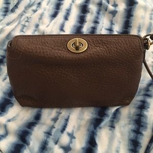 COACH WRISTLET COSMETIC BAG BROWN PEBBLED LEATHER